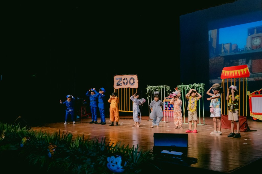 Madagascar Play - Central Station