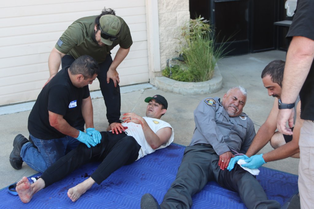 Medical training scenario with multiple students