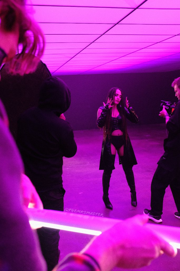 Music Video - Pink Room BTS