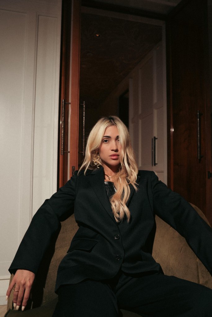 Gabriella Magalhaes - CEO Palm Signature Real Estate