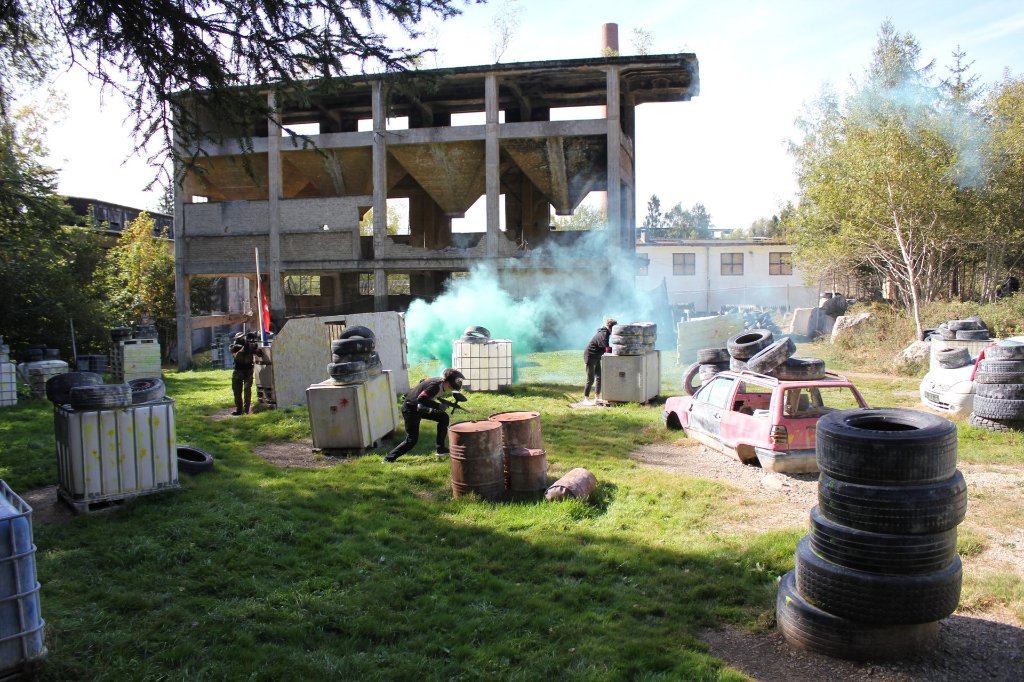 PAINTBALL