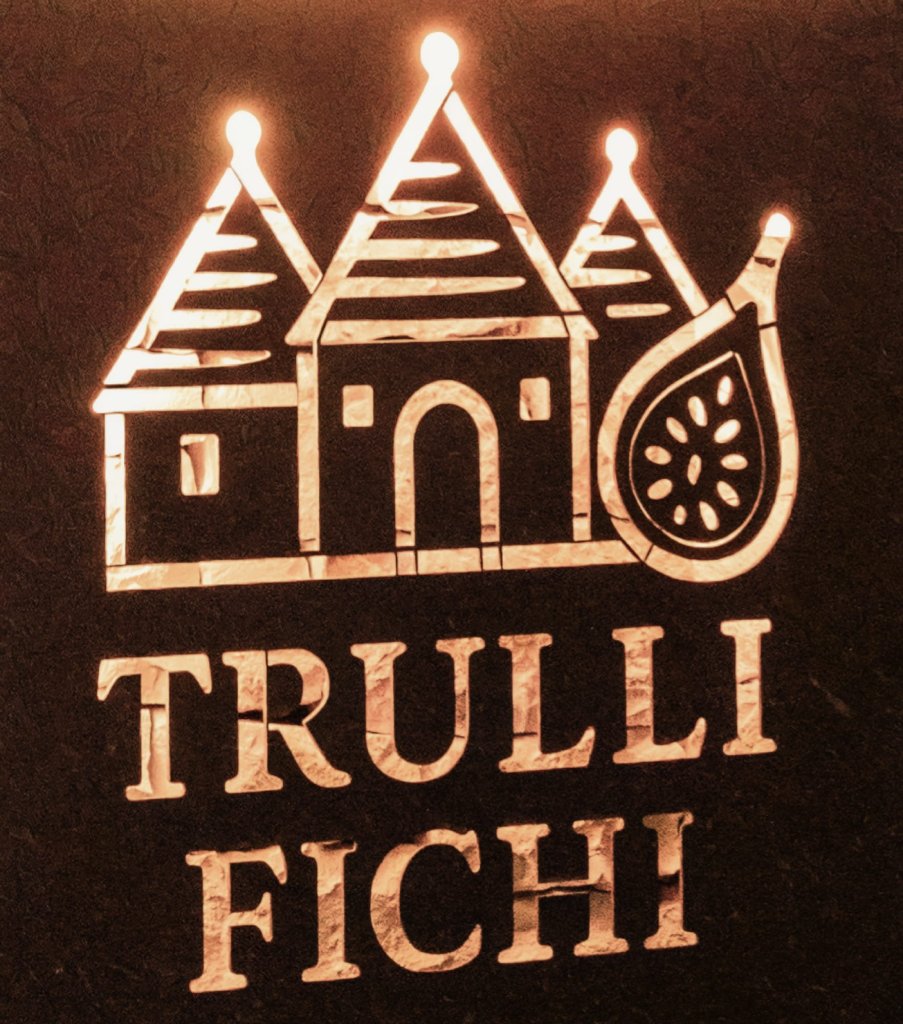 Trulli Fichi Logo