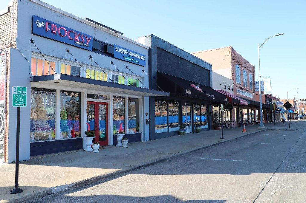 Garland auto glass service - Downtown Garland Texas main street businesses