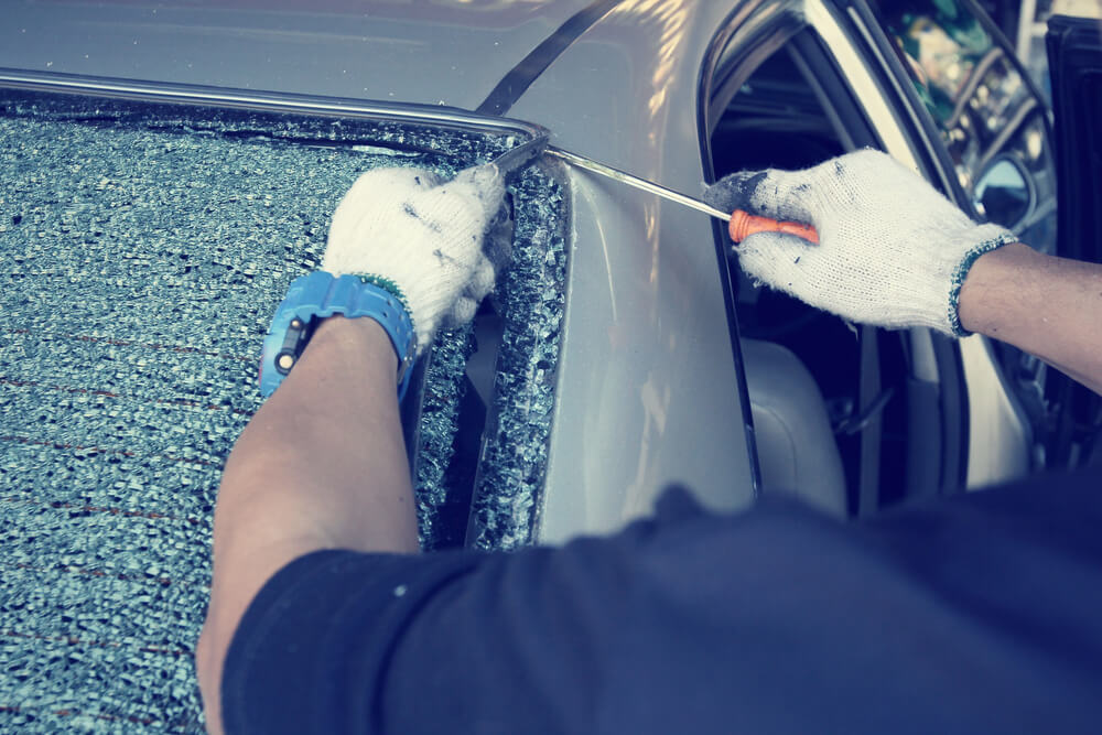 Auto glass repair Garland TX - Professional windshield chip and crack repair service