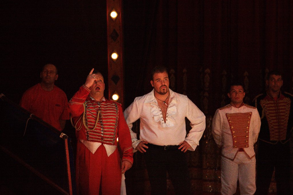 Zirkus Wagen und Equipment