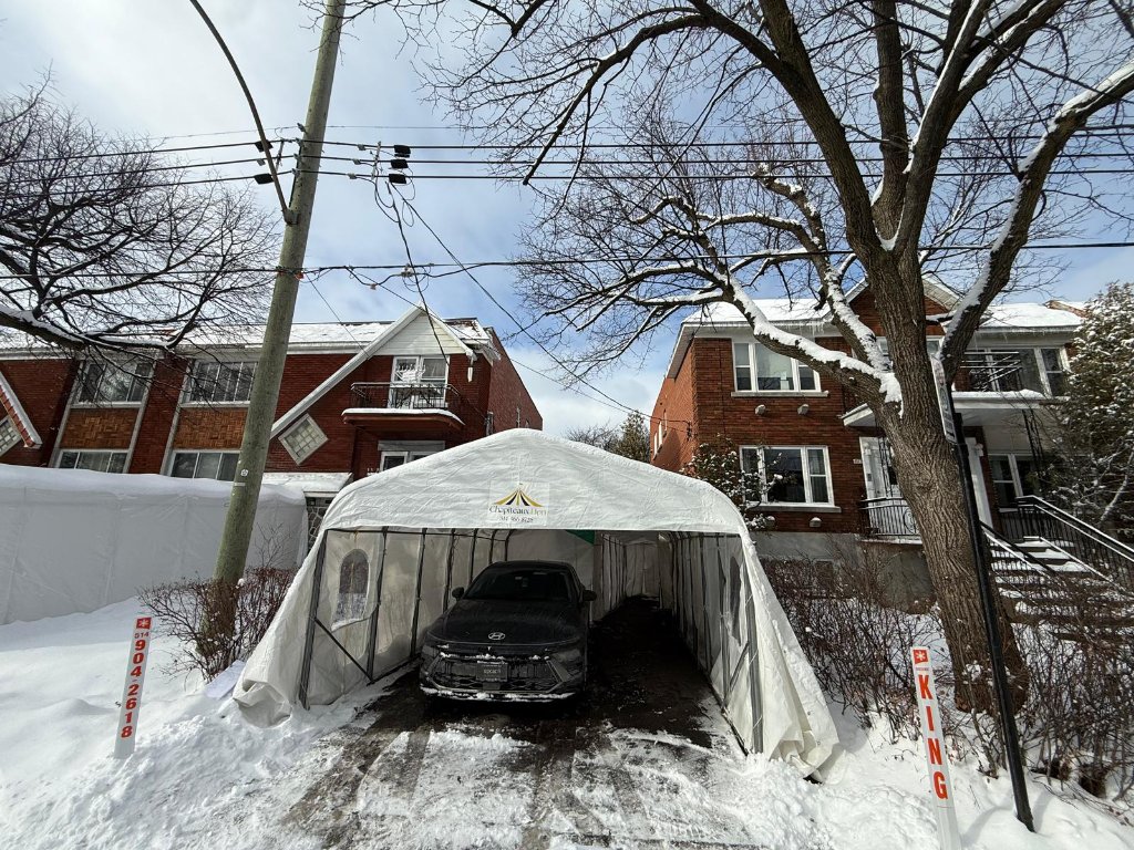 Installation d'abri auto à Montréal