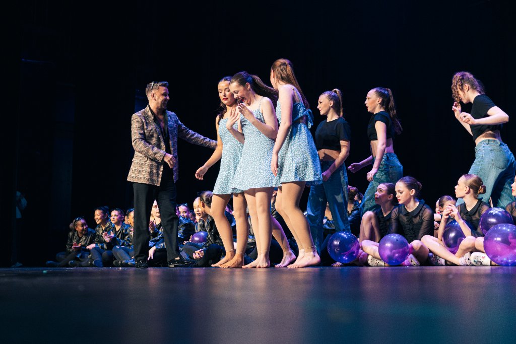 That's Showbiz dance competition performance - photo 50