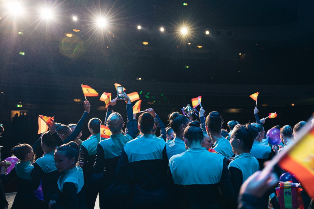 That's Showbiz dance competition performance - photo 26