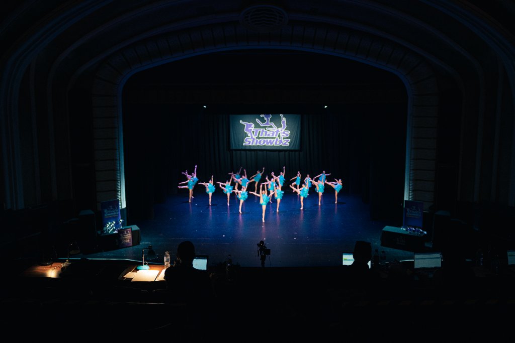 That's Showbiz dance competition performance - photo 13