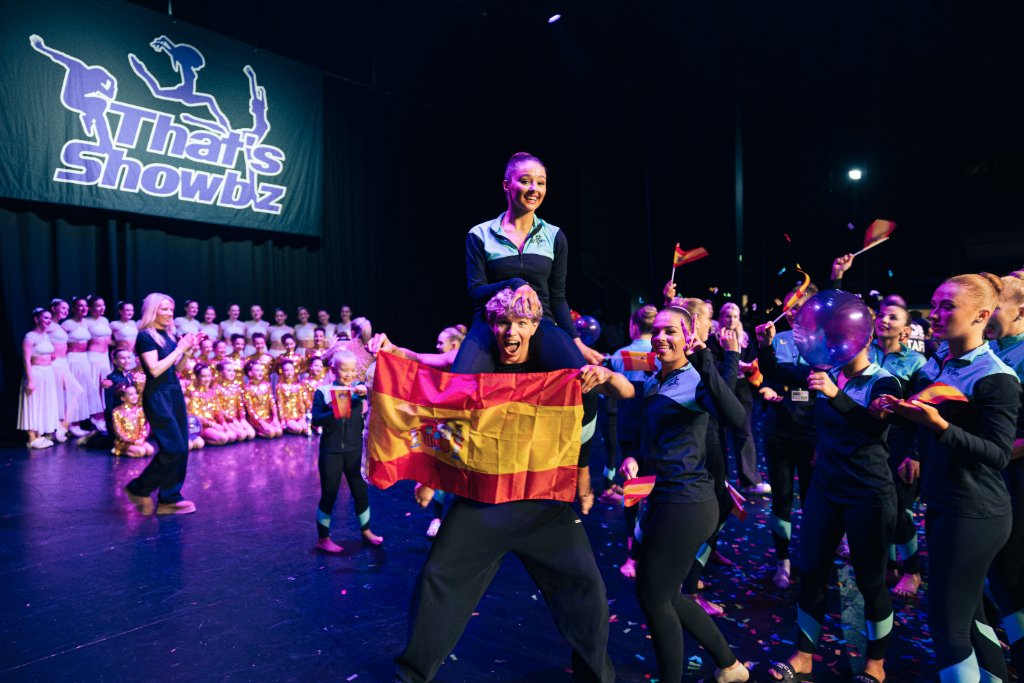 That's Showbiz dance competition performance - photo 40