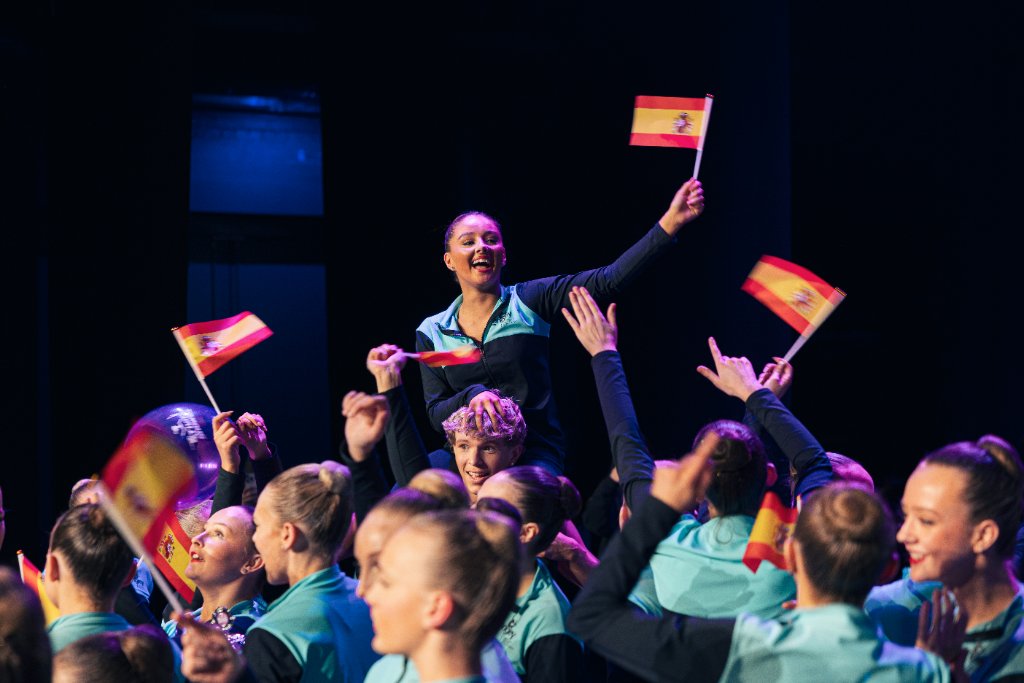 That's Showbiz dance competition performance - photo 38