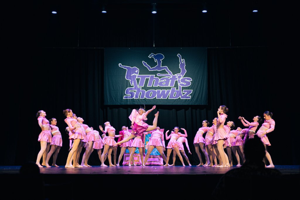 That's Showbiz dance competition performance - photo 35