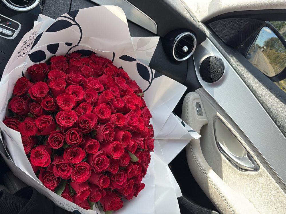 Bouquet de 100 roses rouges petits boutons 2