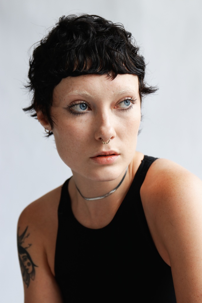 Women's short hair
