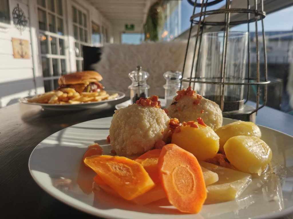 Fiskeball med tilbehør