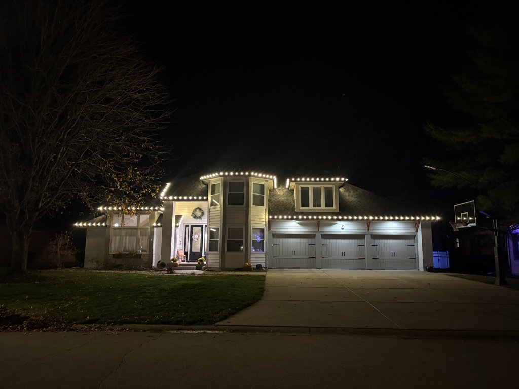 Beautiful roofline illumination