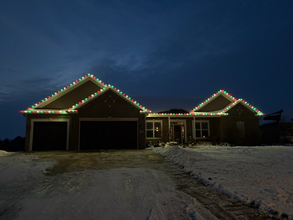 Elegant white roofline lighting