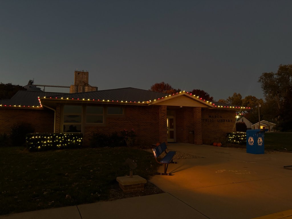 Holiday lighting display