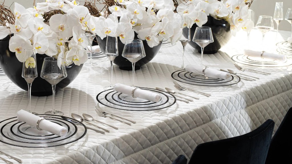 Elegant table setting