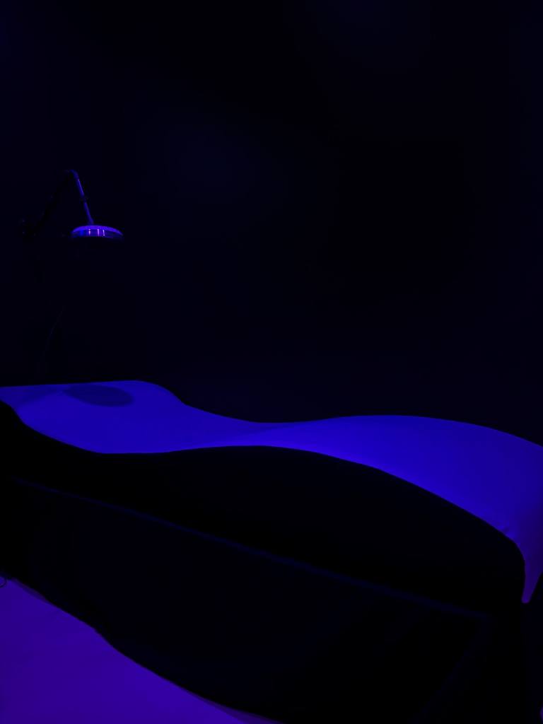 Roxiva Light & Vibration Therapy