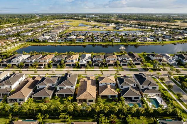 Flooring installation in Palm Beach Gardens FL - vinyl flooring contractor serving Palm Beach Gardens and Palm Beach County