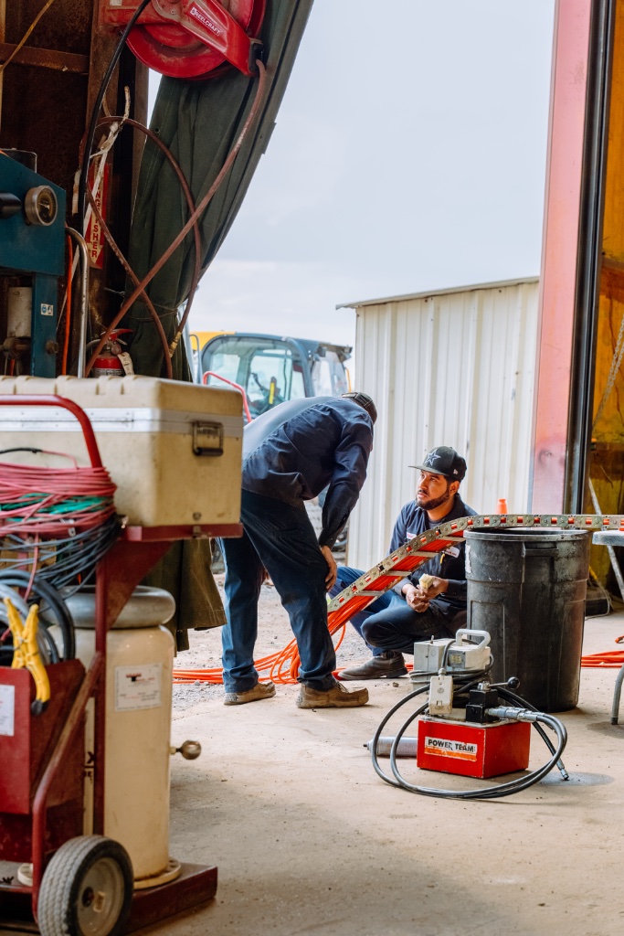 Hydraulic repair contractor fleet