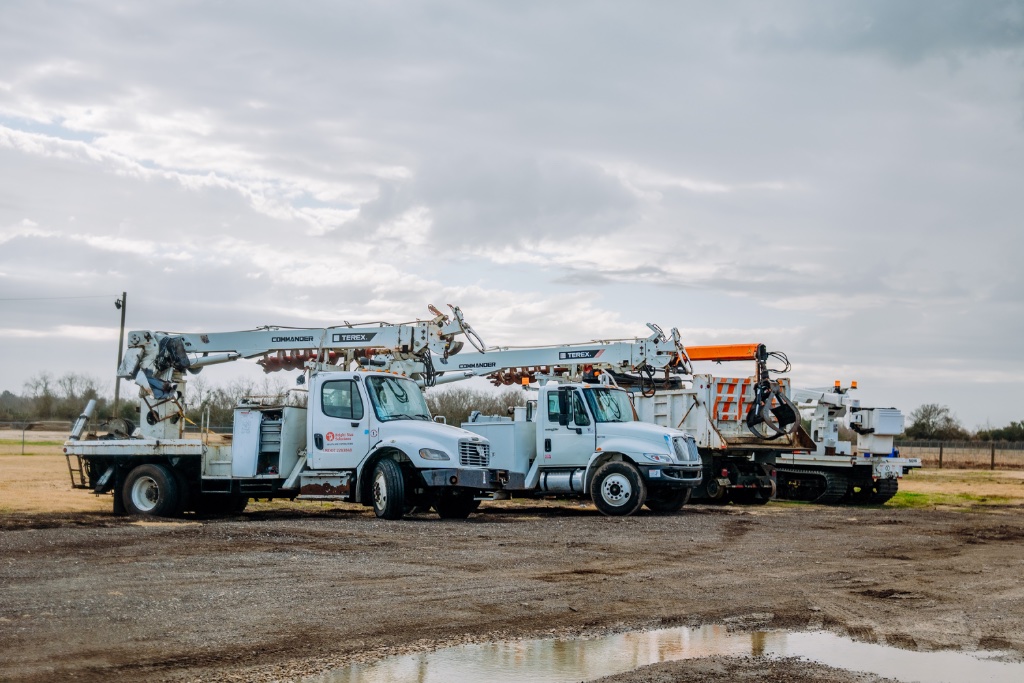 government contractor fleet support CRANETEC infrastructure project fleet maintenance