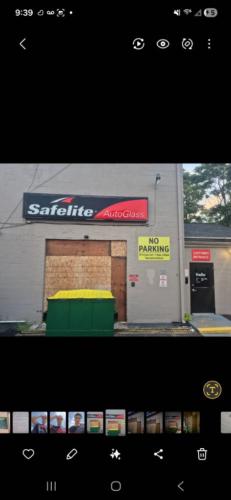 Emergency board-up service