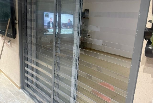 הגבהה זכוכית למרפסת – מדריך מקיף לבחירה נכונה - מאמר מקצועי על סורגים שקופים