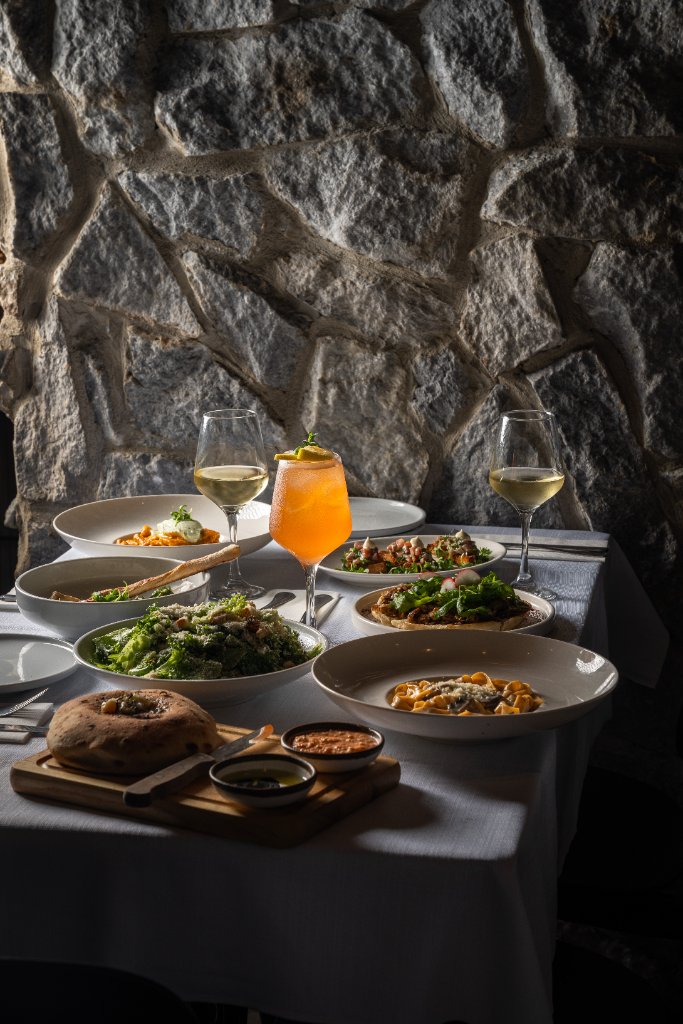 Restaurant ambiance