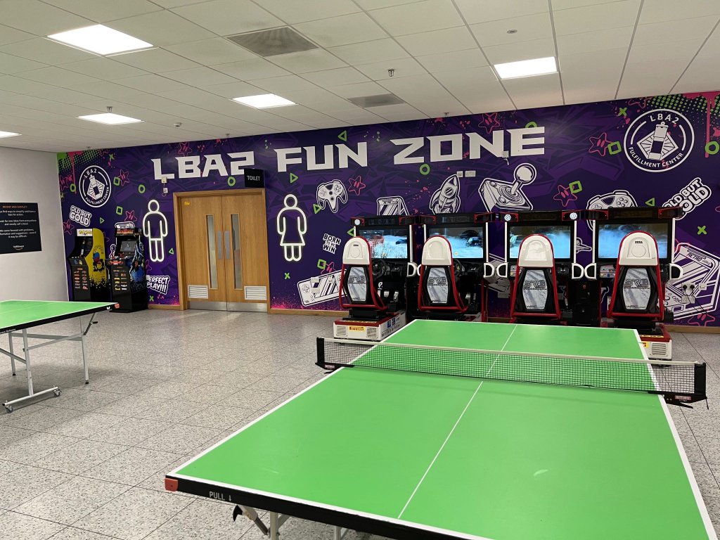 wall graphics for Amazon LBA2 Fulfillment Center (image 3)