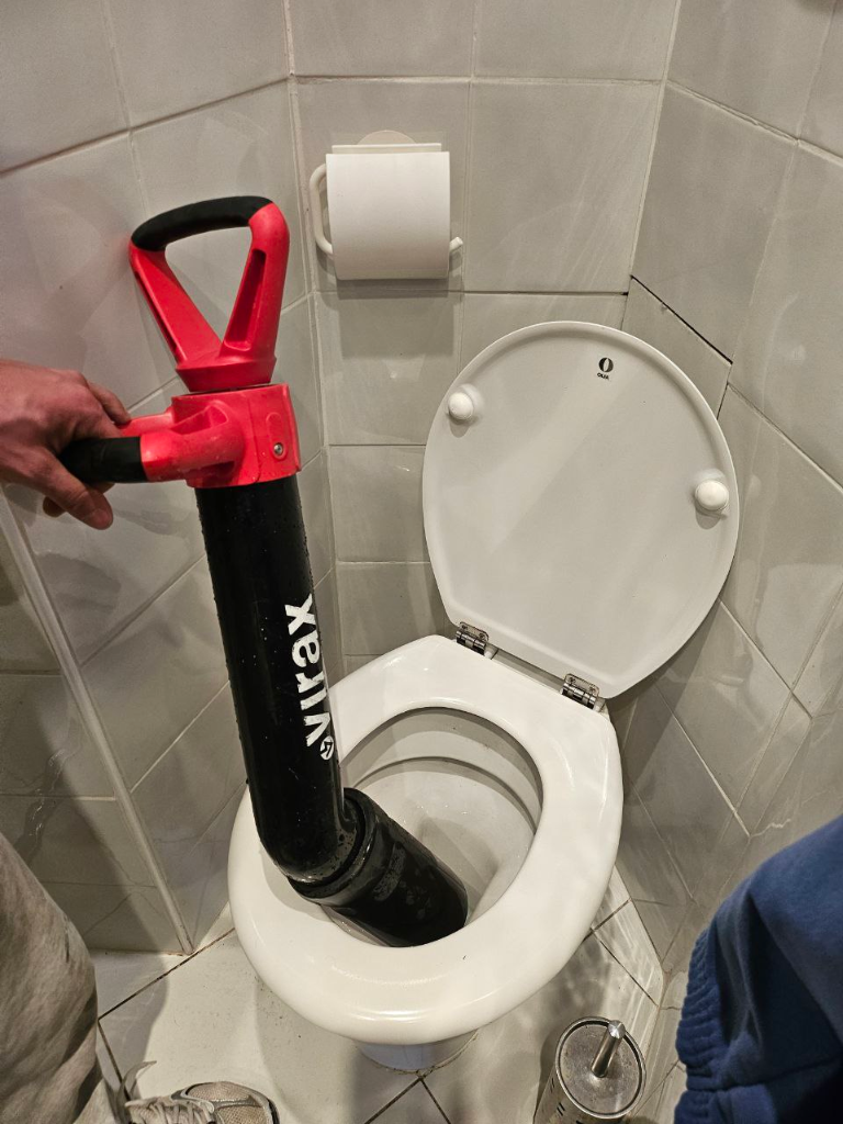 Débouchage WC toilettes bouchées Nice - Plombier urgence Elite Plomberie intervention rapide