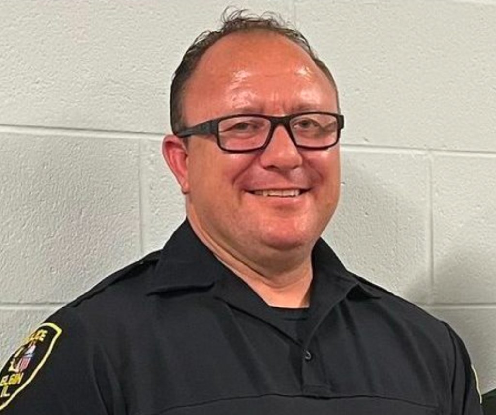 Democrats Want a Cop Fired for Helping Law Enforcement Find Criminals. That's Not Reform. That's Insanity. - political commentary article by Mickey X3