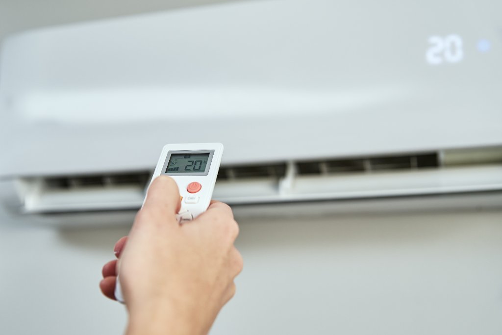 Professional AC engineer