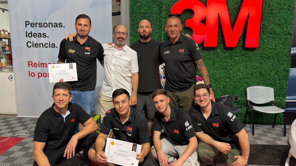 Equipo de capacitadores certificados 3M