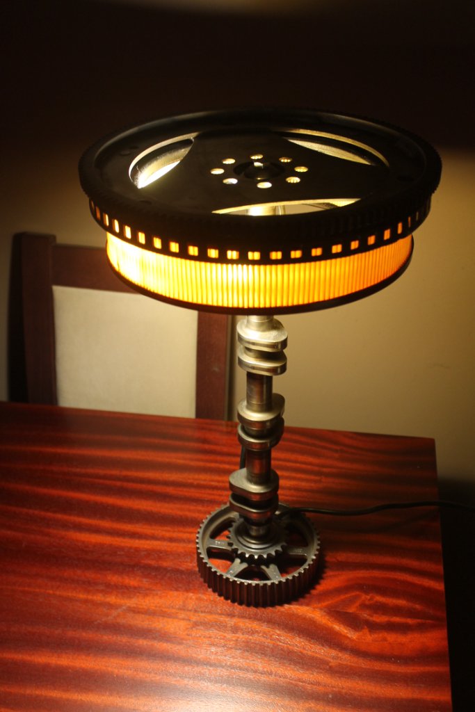 LAMPA Z CZĘŚCI SAMOCHODOWYCH