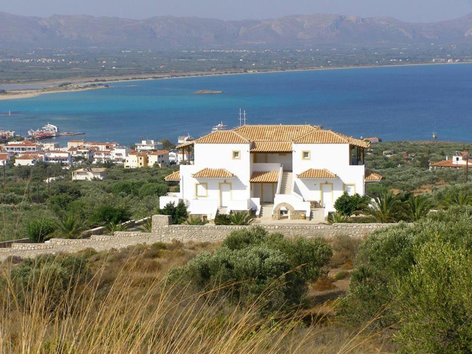 Maniati Villa