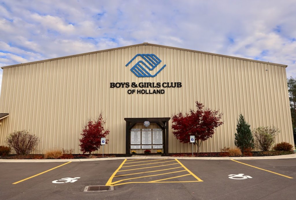 Commercial building signage installed by WNY Sign Co. in Western New York