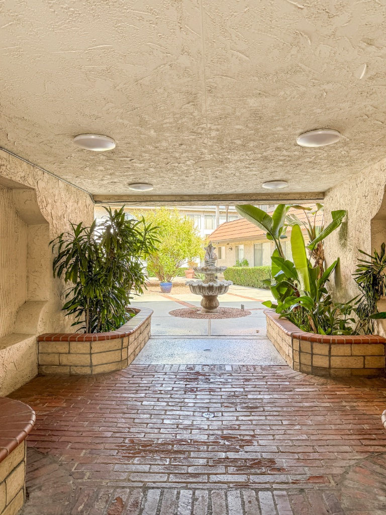 Pacific Rosemead Apartments - Courtyard View