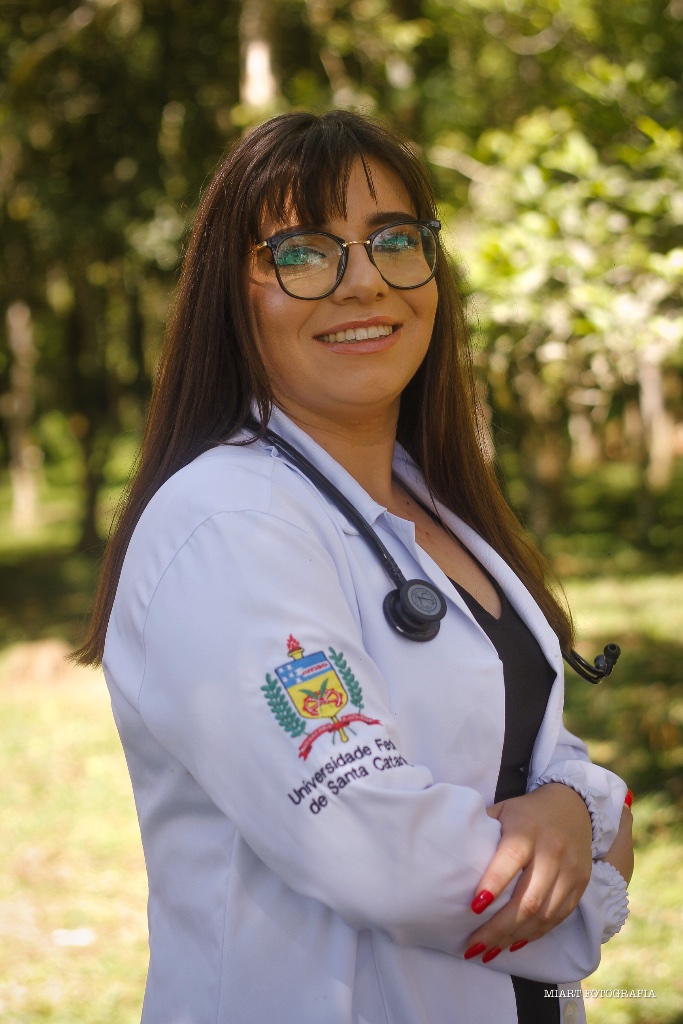 Foto de Tassiane Aparecida, Fisioterapeuta