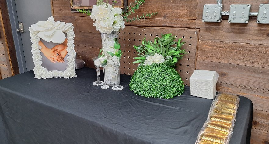 White Black Gold Wedding in Marietta, GA — Artistique Events
