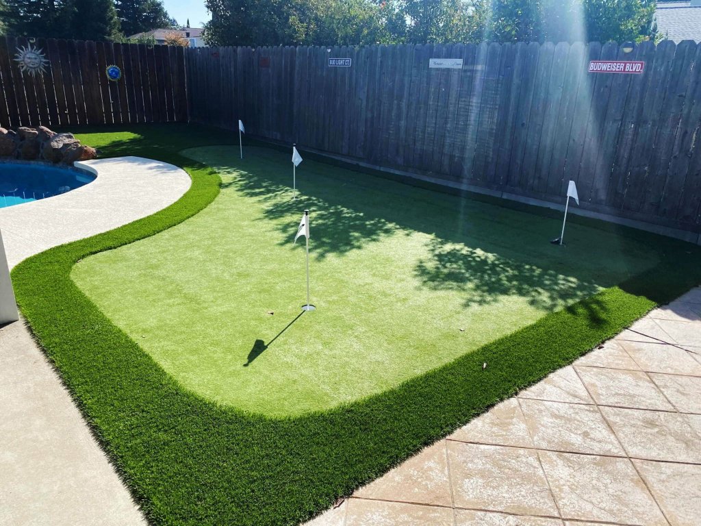 Custom putting green installation South Florida
