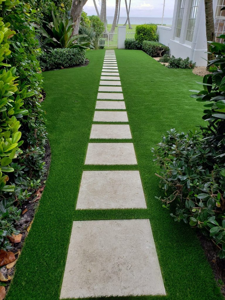 Custom putting green design South Florida