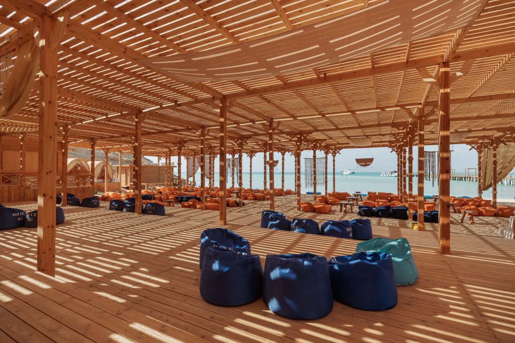 Canopy Lounge