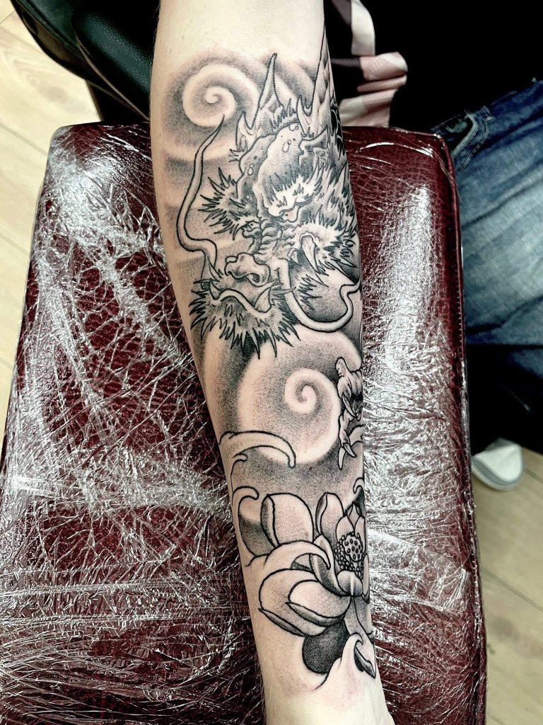 Dragon Forearm
