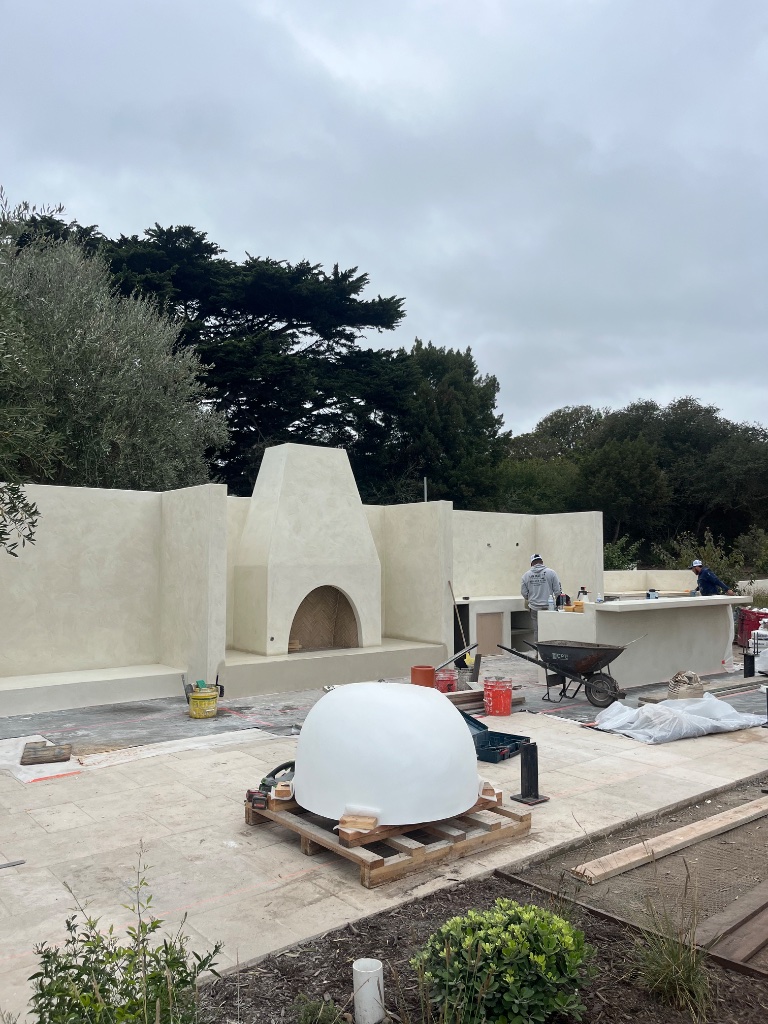 Custom Outdoor Kitchen with Pizza Oven