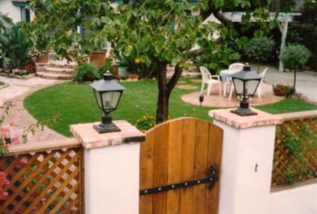 Elegant Backyard Hardscape