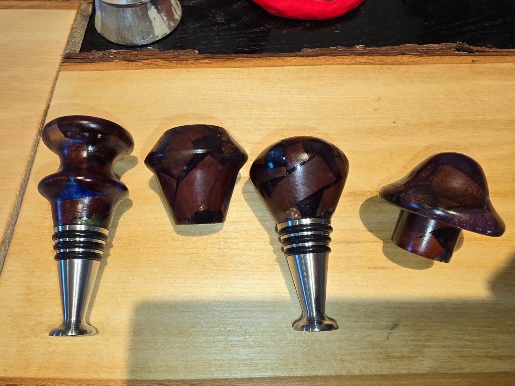 Wine Stoppers & Knobs