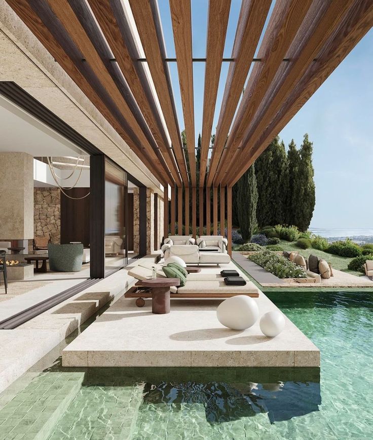 Luxury pool