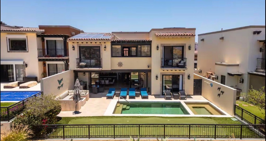 Pacific Crown at Quivira